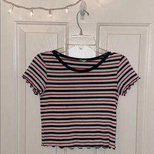 Super cute Garage top!